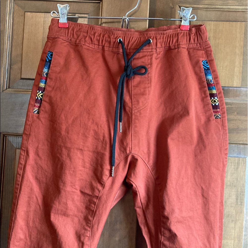 Wowie Joggers size M.